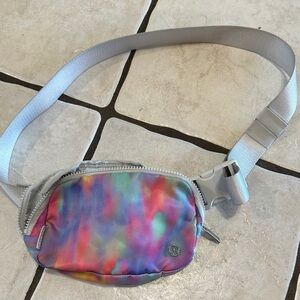 Lululemon Everywhere Belt Bag 1L Prism Wash Multi Print